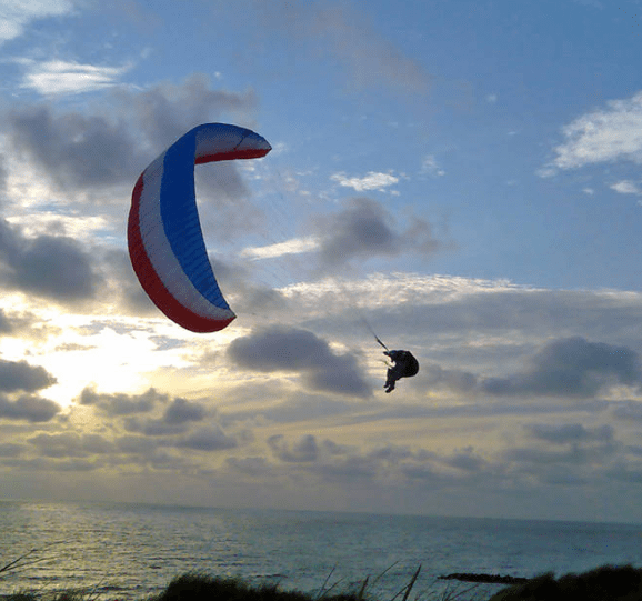 tandem paragliding